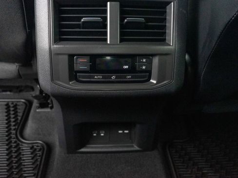 Used 2023 Volkswagen Atlas SE w/ Black Wheel Package image 28