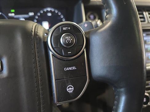 Used 2015 Land Rover Range Rover Supercharged AWD/4WD image 19