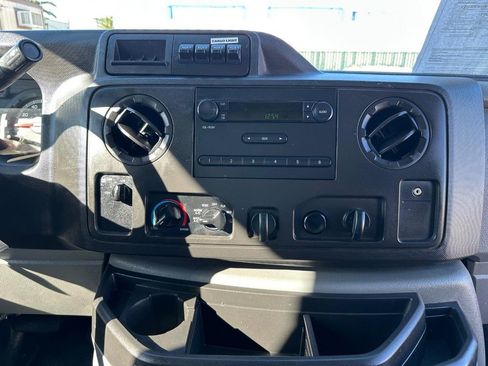 Used 2019 Ford E-450 and Econoline 450 Super Duty w/ Power Windows & Locks Group image 34