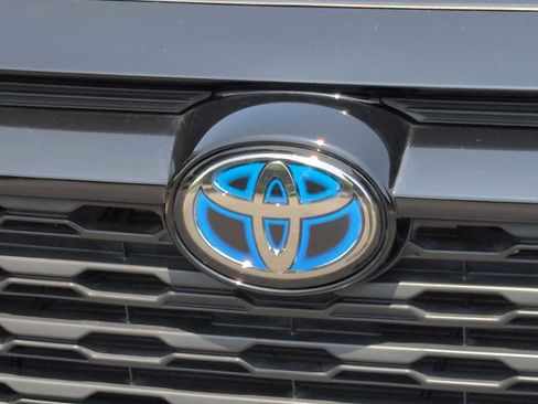 Used 2023 Toyota RAV4 XLE w/ Convenience Package AWD/4WD image 12