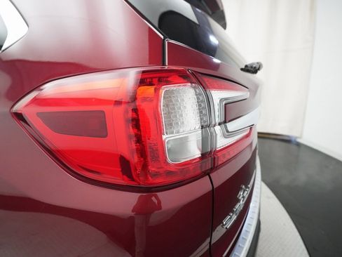 Certified 2024 Subaru Ascent Limited image 33