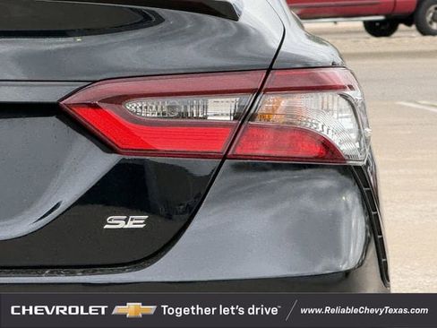 Used 2023 Toyota Camry SE FWD image 8