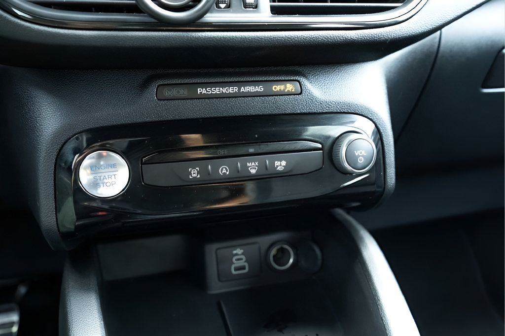 Used 2024 Ford Escape ST-Line w/ Tech Pack #1 FWD image 18