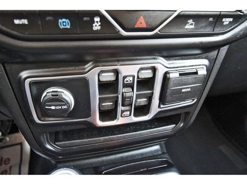 Used 2021 Jeep Wrangler Unlimited Sahara w/ Cold Weather Group image 28