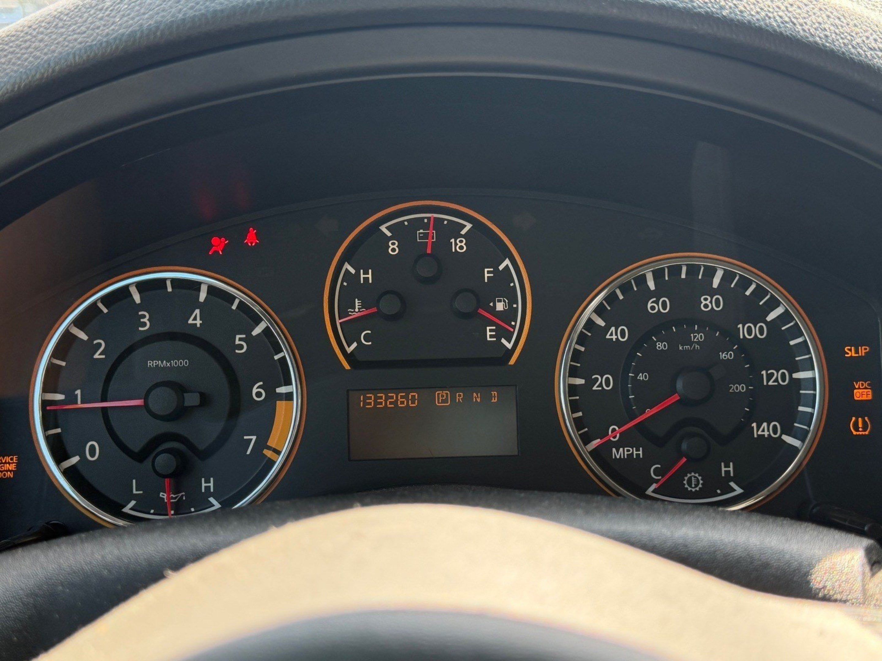 Used 2010 Nissan Armada Titanium w/ DVD Entertainment Pkg RWD image 19