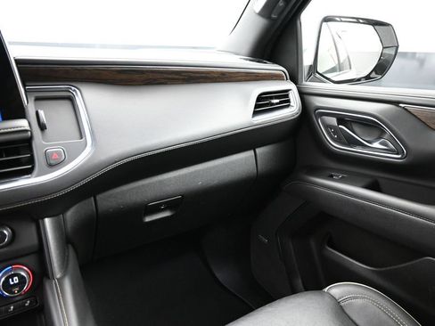 Used 2023 Chevrolet Suburban Premier AWD/4WD image 13