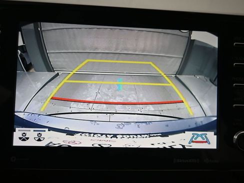 Used 2023 Toyota Camry SE w/ Cold Weather Package image 14