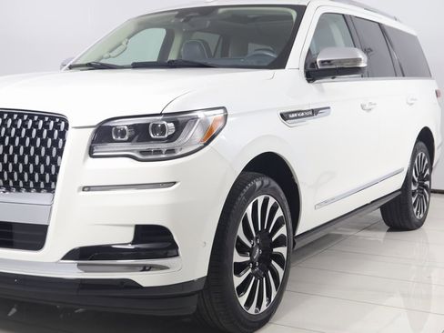 Used 2023 Lincoln Navigator Black Label image 61
