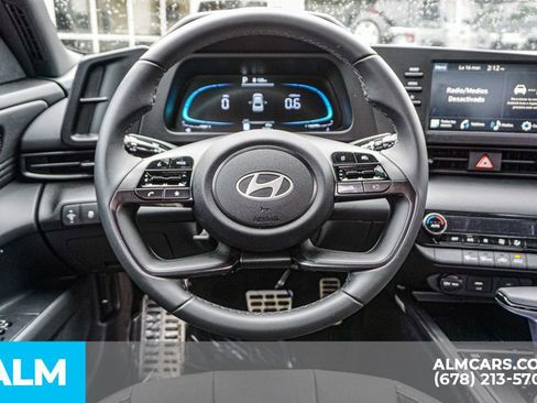 Used 2025 Hyundai Elantra Sport image 28