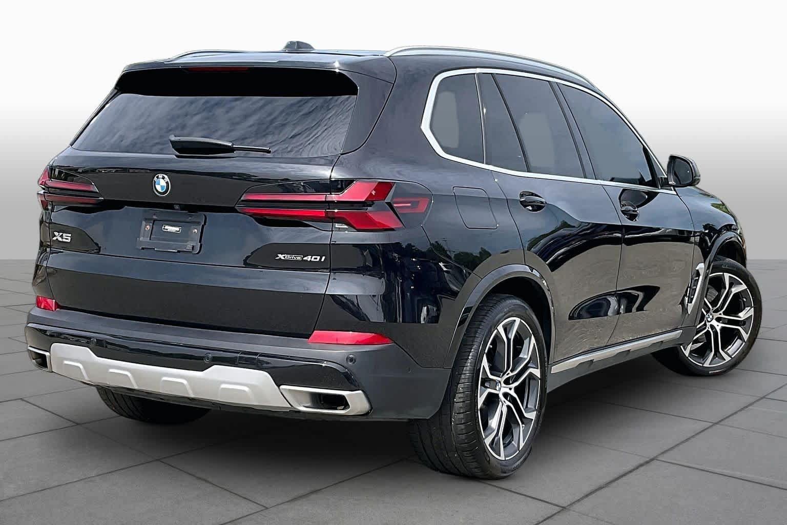Used 2024 BMW X5 xDrive40i w/ Premium Package AWD/4WD image 12