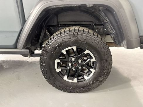 Used 2026 Jeep Gladiator Rubicon AWD/4WD image 6