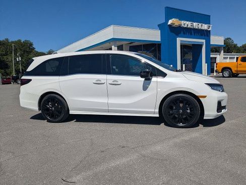 Used 2025 Honda Odyssey Sport-L image 3