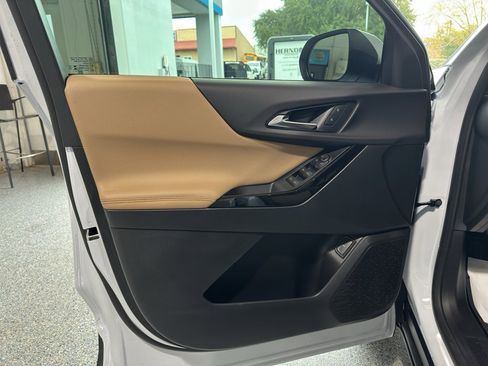 New 2026 Chevrolet Equinox ACTIV w/ LPO, Floor Liner Package AWD/4WD image 17