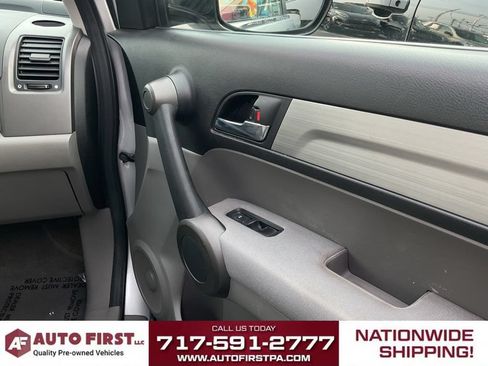 Used 2011 Honda CR-V LX image 17