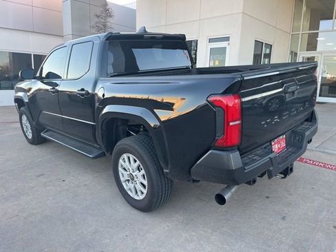 Used 2025 Toyota Tacoma SR image 6