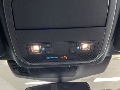 Used 2020 Ford Explorer XLT AWD/4WD image 19