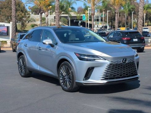Used 2025 Lexus RX 450h AWD w/ Convenience Package image 3
