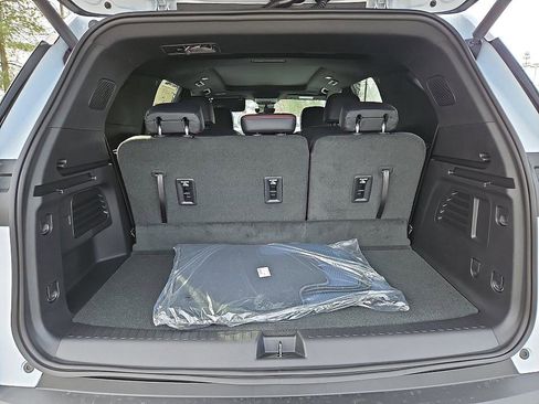 New 2026 Chevrolet Traverse Z71 w/ Enhanced Driving Package image 12