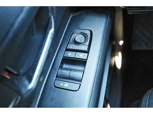 Used 2025 Toyota Tacoma SR image 15