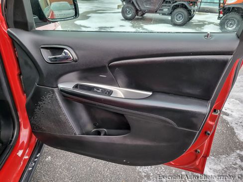 Used 2018 Dodge Journey SE image 29