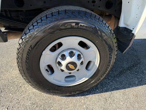 Used 2019 Chevrolet Silverado 2500 W/T AWD/4WD image 41