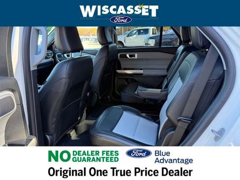 Certified 2022 Ford Explorer XLT w/ Equipment Group 202A image 5