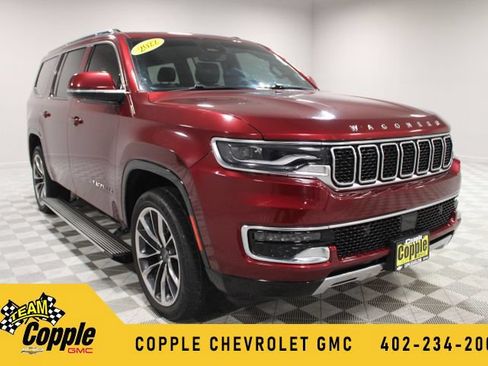 Used 2022 Jeep Wagoneer Series III w/ Premium Group I AWD/4WD image 1