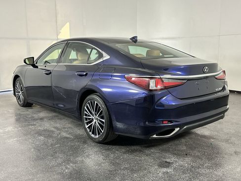 Used 2022 Lexus ES 350 w/ Premium Package image 9