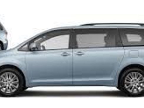 Used 2017 Toyota Sienna XLE w/ XLE Navigation Package FWD image 10