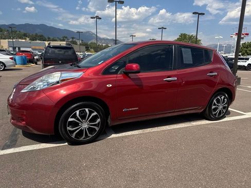 Used 2012 Nissan Leaf SV image 17