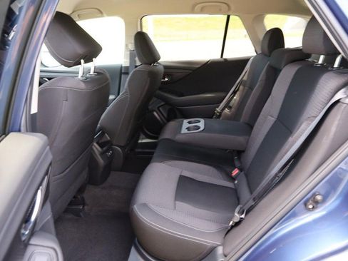 Used 2021 Subaru Outback Premium AWD/4WD image 9