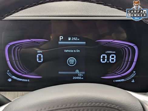 Certified 2024 Kia Telluride EX w/ EX Captain's Chair Package AWD/4WD image 16