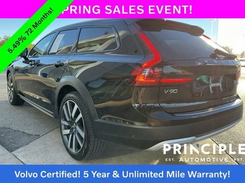 Certified 2024 Volvo V90 B6 Cross Country Ultimate w/ Protection Package Premier AWD/4WD image 13