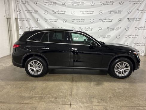Used 2025 Mercedes-Benz GLC 300 GLC 300 image 3