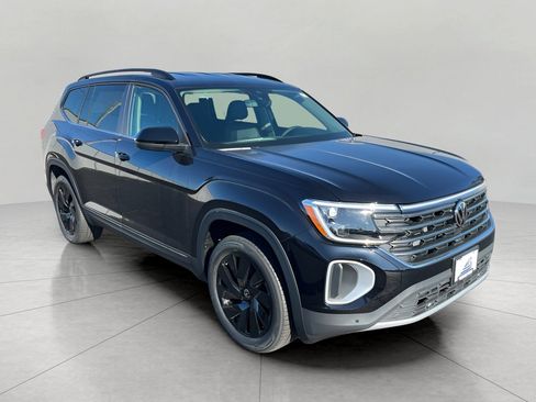 New 2026 Volkswagen Atlas SE AWD/4WD image 1