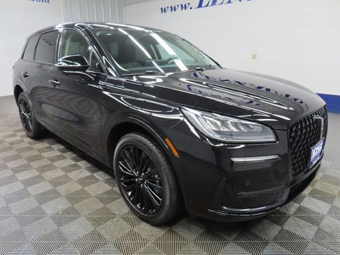 Used 2025 Lincoln Corsair Premiere w/ Jet Appearance Package image 3