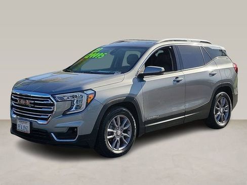 Used 2023 GMC Terrain SLT w/ Infotainment Package II image 6