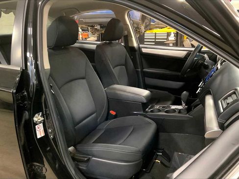 Used 2019 Subaru Legacy 2.5i Premium image 7