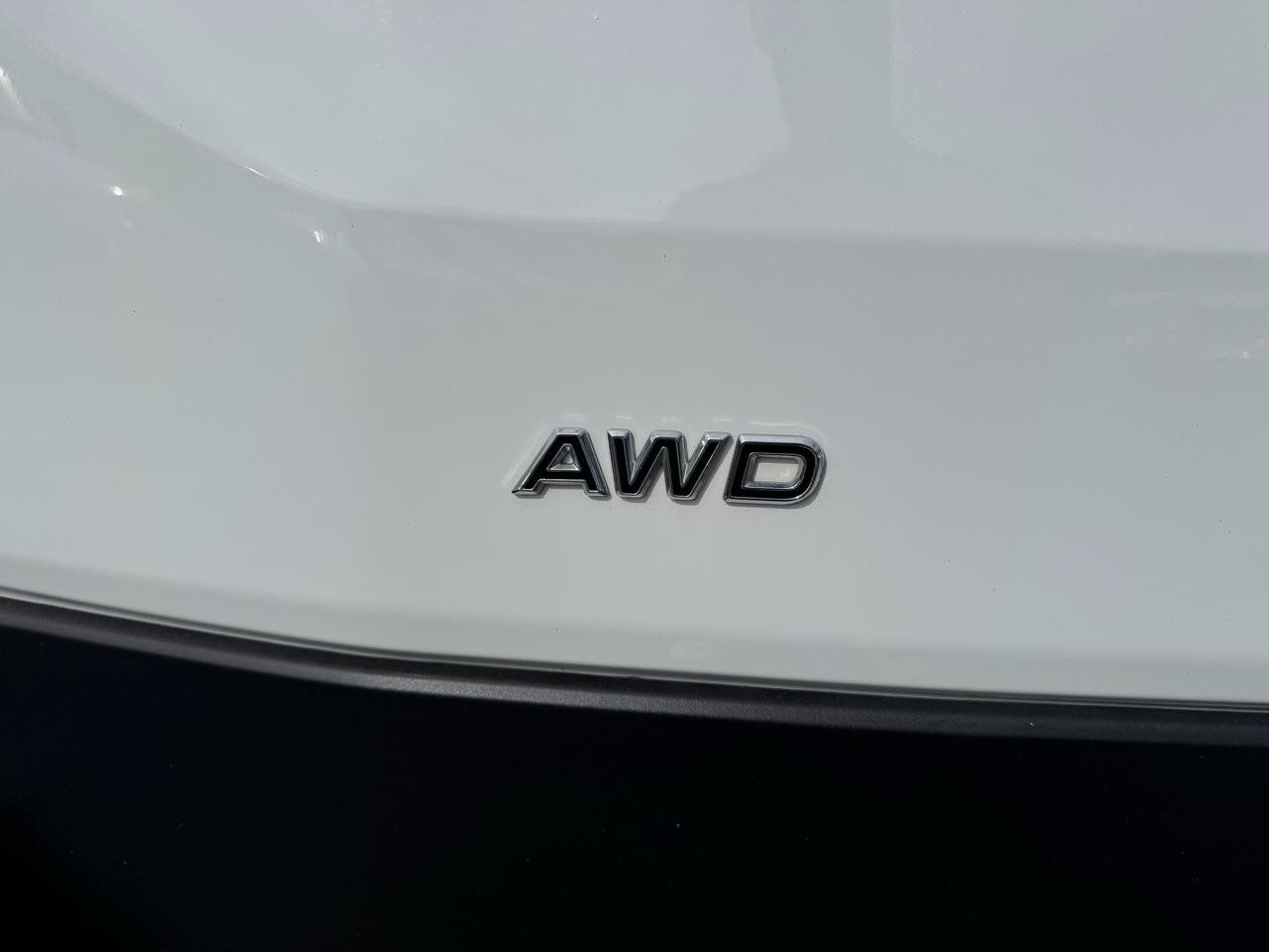 Used 2023 Ford Transit 250 Low Roof AWD image 45