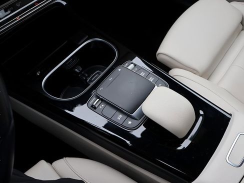 Used 2022 Mercedes-Benz A 220 4MATIC image 26