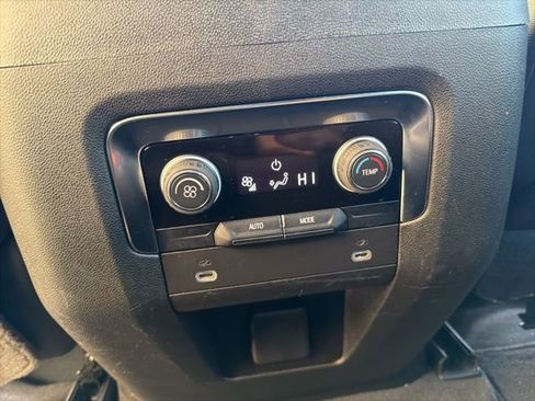 Used 2024 Chevrolet Tahoe LT image 11