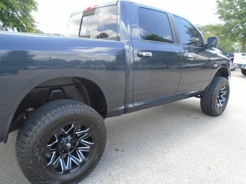 Used 2017 RAM 1500 Classic SLT image 11