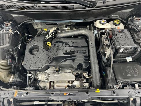 Used 2023 Chevrolet Equinox LT FWD image 25