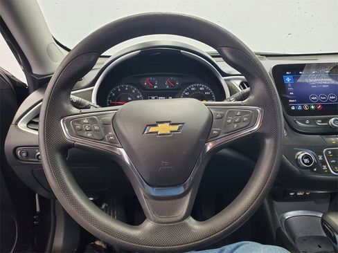 Used 2023 Chevrolet Malibu LT image 12