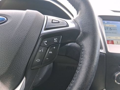 Used 2017 Ford Edge SEL w/ Equipment Group 201A AWD/4WD image 23