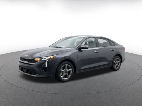 Used 2025 Kia K4 FWD image 3