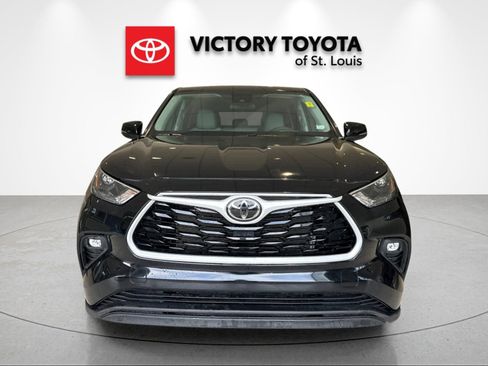 Used 2024 Toyota Highlander LE image 8