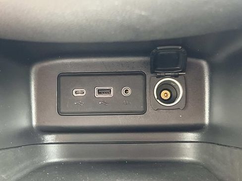 Used 2019 Chevrolet Equinox LT FWD image 23