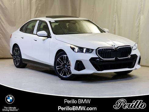 New 2026 BMW 530i xDrive w/ M Sport Package image 1