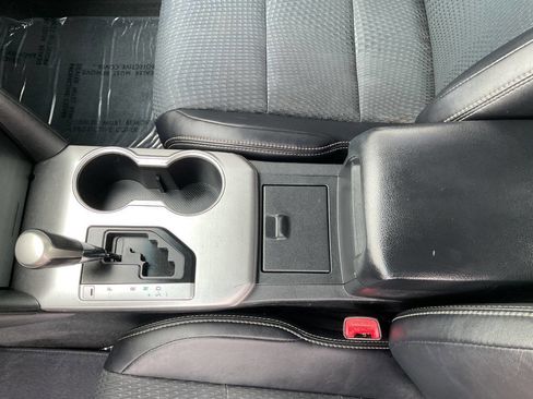 Used 2013 Toyota Camry SE image 21